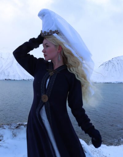 Vetrarblóm Collection – Fjallkonan coat